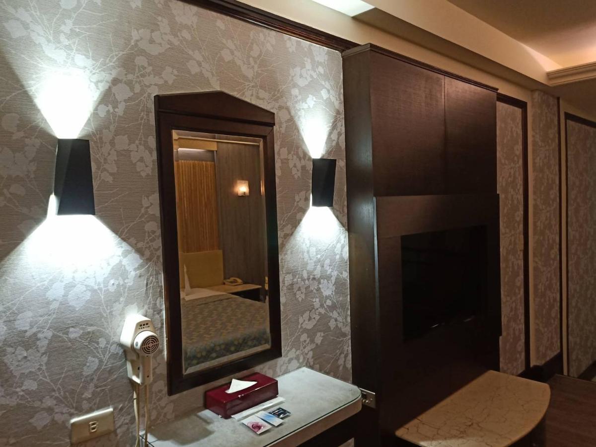 Xin Yuan Motel 台中市 エクステリア 写真