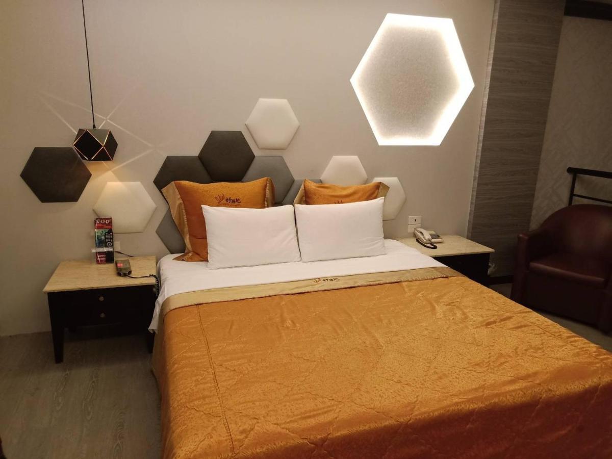 Xin Yuan Motel 台中市 エクステリア 写真