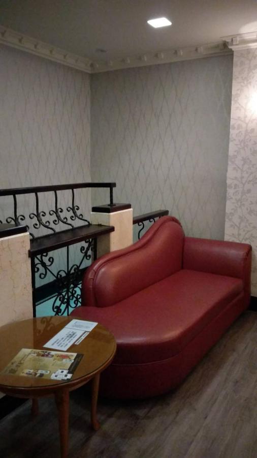 Xin Yuan Motel 台中市 エクステリア 写真